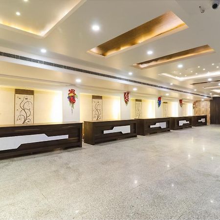 Capital O 15422 Shiva Inn Unnao ภายนอก รูปภาพ