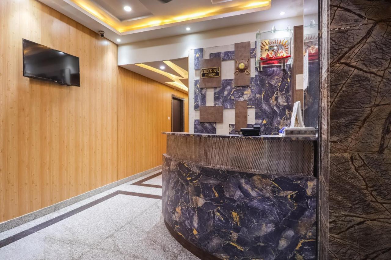 Capital O 15422 Shiva Inn Unnao ภายนอก รูปภาพ