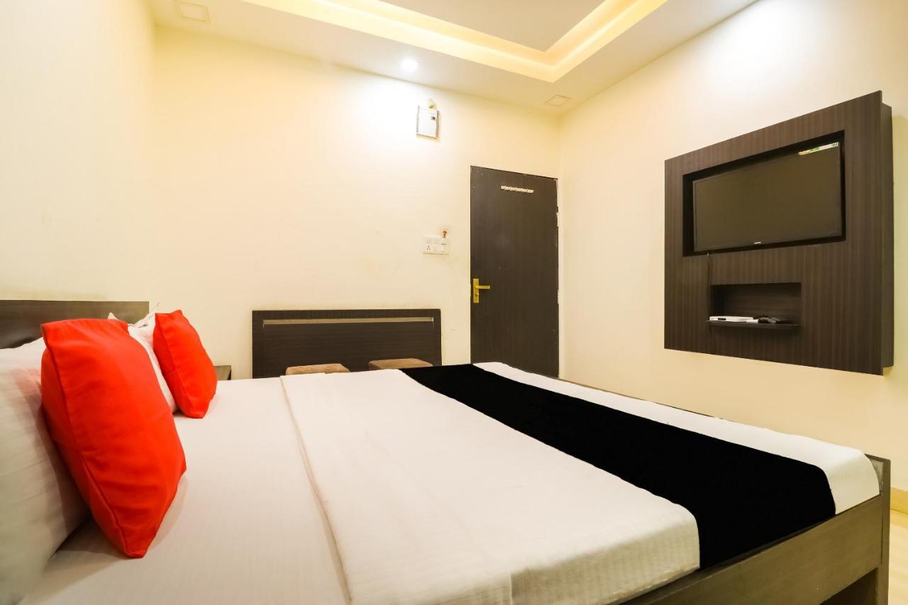 Capital O 15422 Shiva Inn Unnao ภายนอก รูปภาพ
