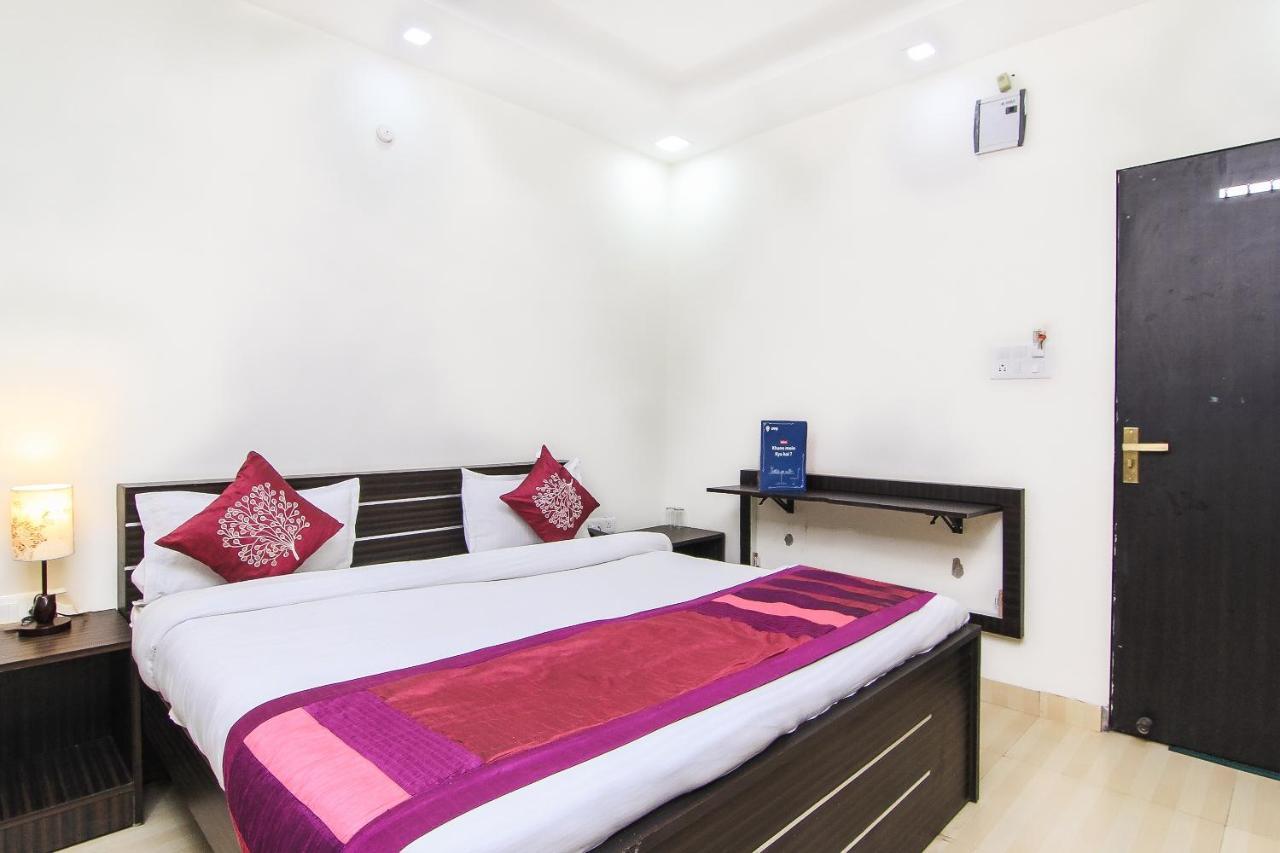 Capital O 15422 Shiva Inn Unnao ภายนอก รูปภาพ