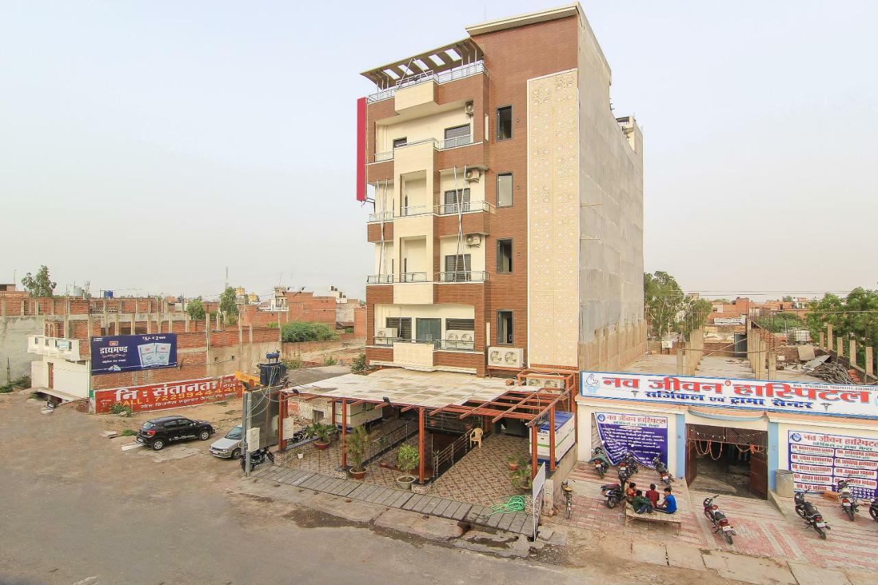 Capital O 15422 Shiva Inn Unnao ภายนอก รูปภาพ