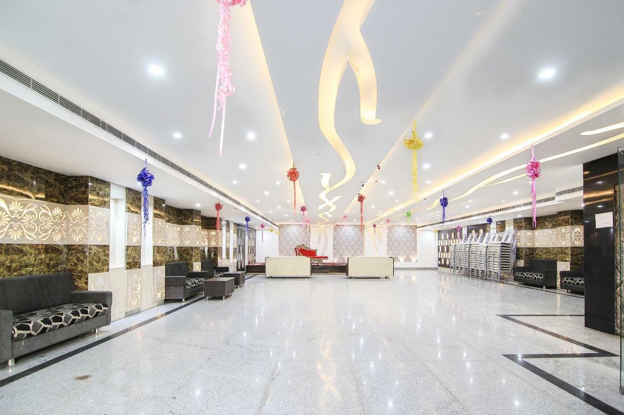 Capital O 15422 Shiva Inn Unnao ภายนอก รูปภาพ