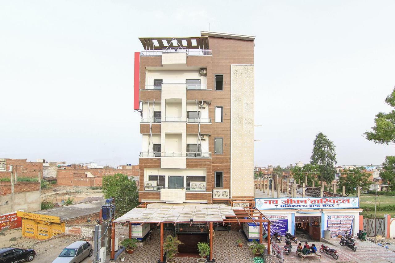 Capital O 15422 Shiva Inn Unnao ภายนอก รูปภาพ