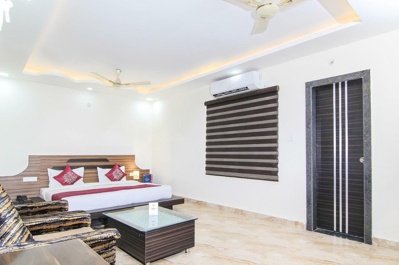 Capital O 15422 Shiva Inn Unnao ภายนอก รูปภาพ